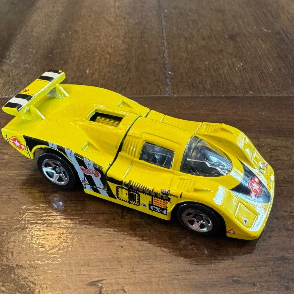 Hot Wheels Sol-Aire CX4 Race Car Yellow 1983 Vintage Diecast Opening Engine